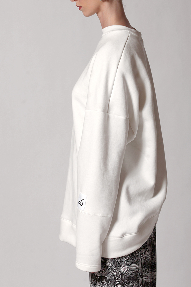LONG CROSS BACK SWEATSHIRT WHITE