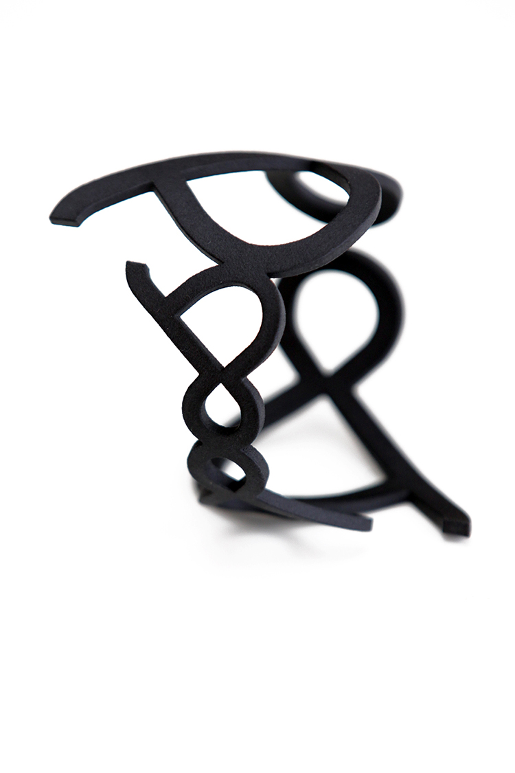 3D PRINTED HANDCUFF