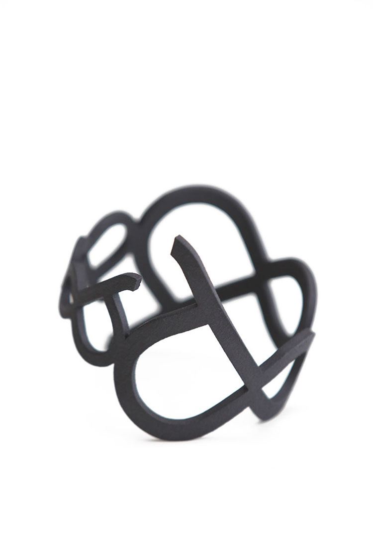 3D PRINTED HANDCUFF