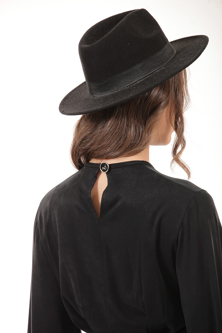 PLEATED BLOUSE WITH FLARED SLEEVES BLACK