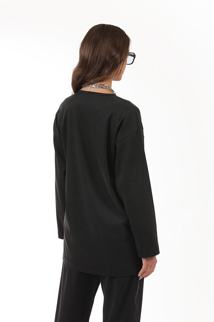 BLOUSE WITH FRONT SLIT AND LOGO BUTTON BLACK
