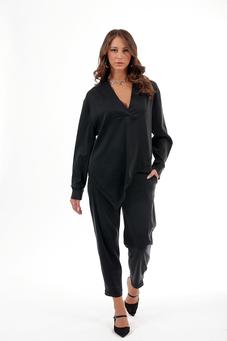 ASYMMETRIC V-NECK BLOUSE BLACK