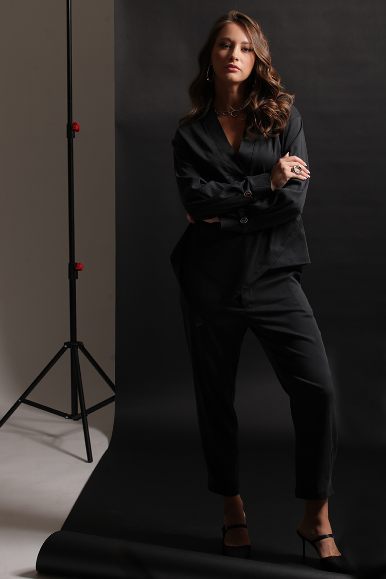 ASYMMETRIC V-NECK BLOUSE BLACK