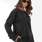 LOOSE-FIT BLOUSE WITH DOUBLE CUFF