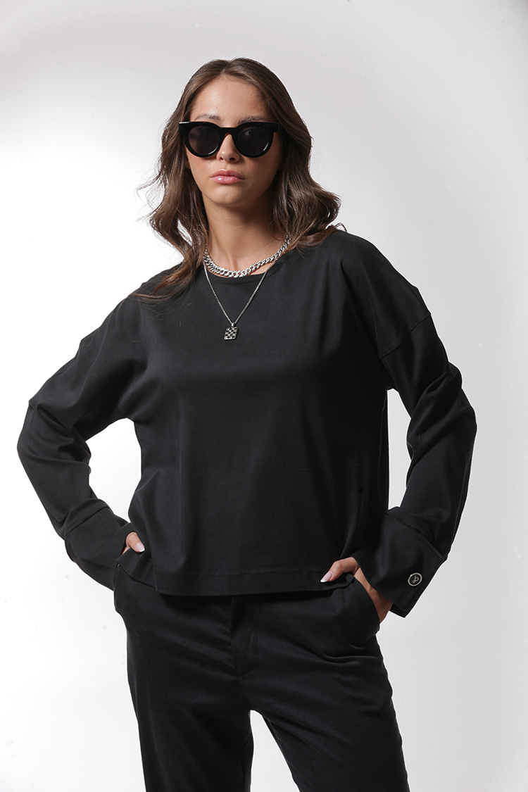 LOOSE-FIT BLOUSE WITH DOUBLE CUFF