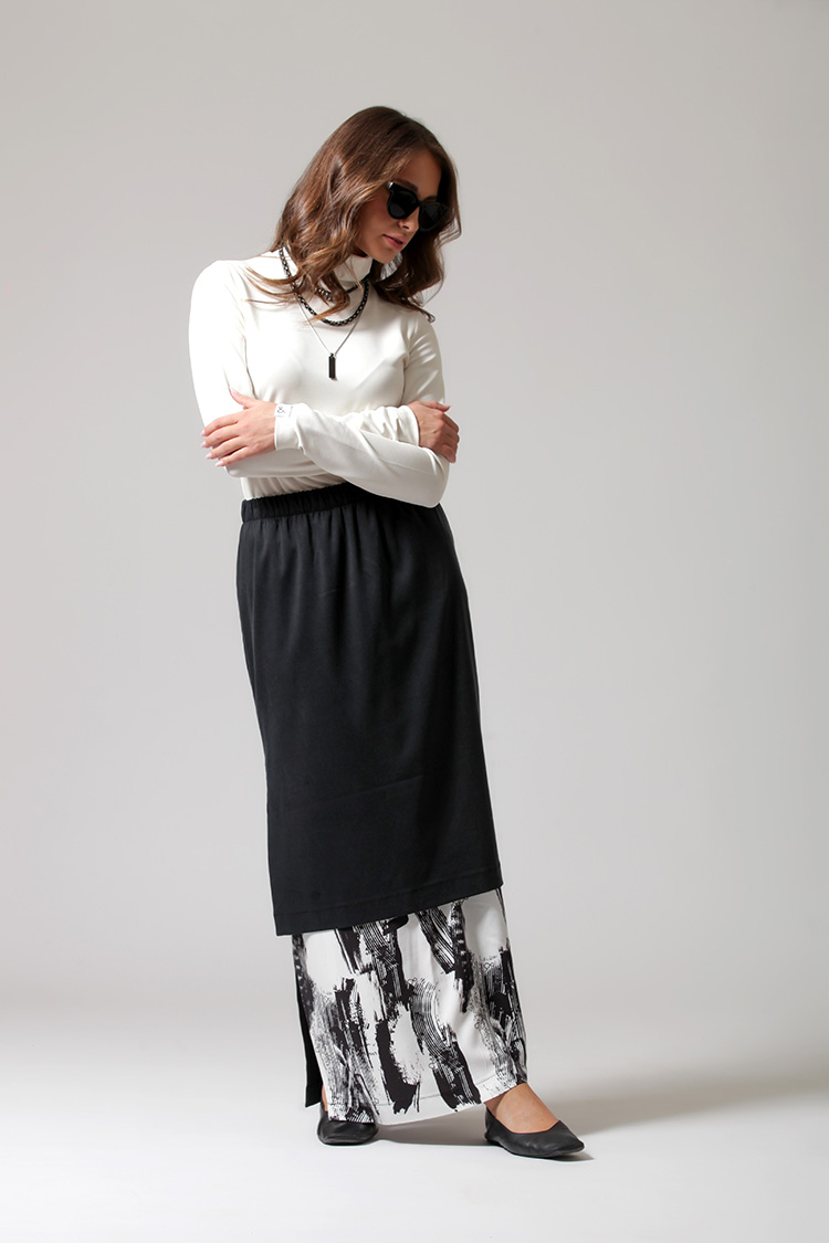 PRINTED SKIRT WITH DOUBLE-LAYERED FABRIC