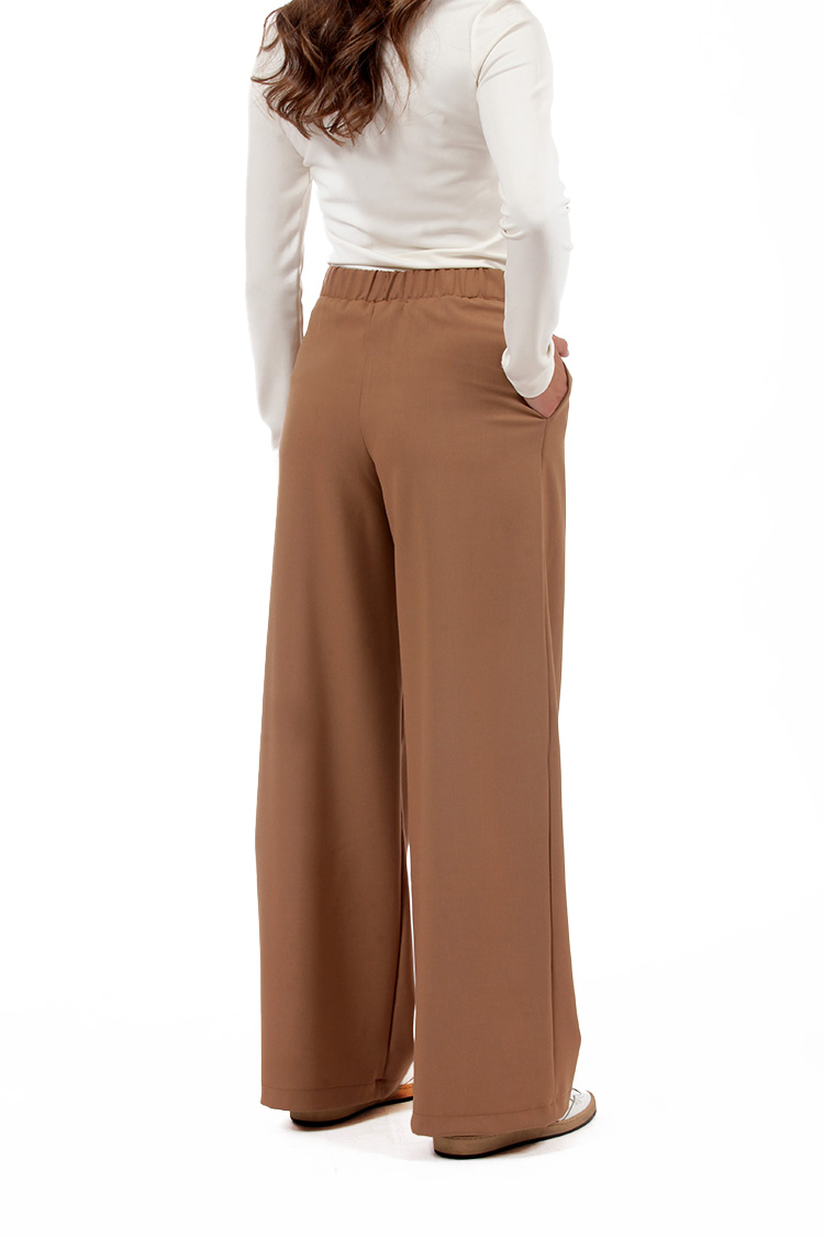 WIDE-LEG TROUSERS WITH ELASTICATED WAIST AND LOGO BUTTON CAMEL