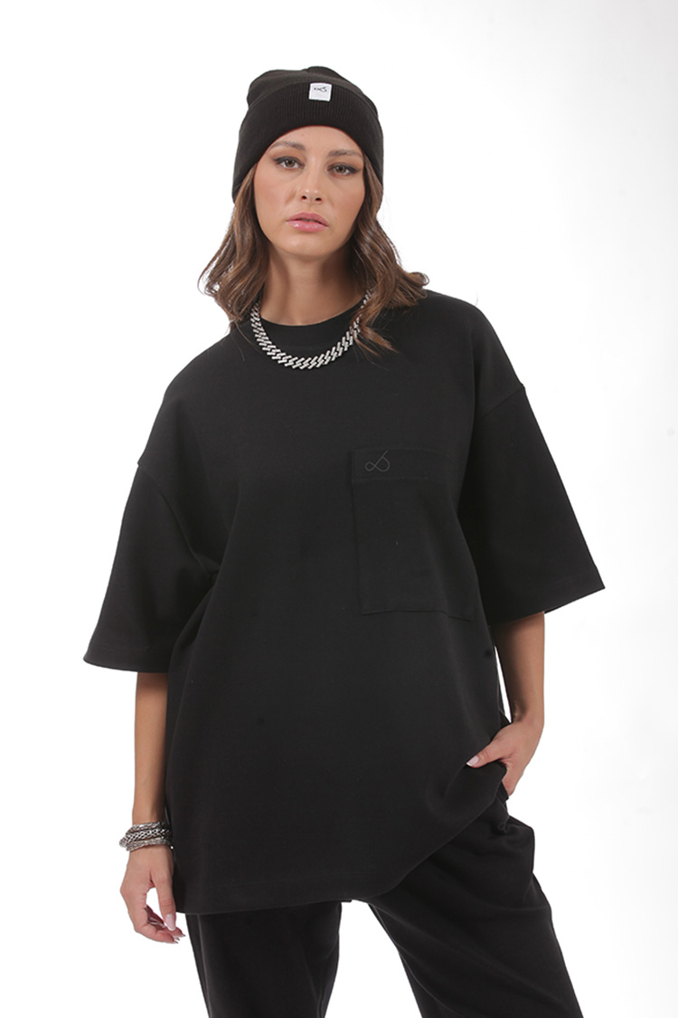 UNISEX LOGO TOP WITH FRONT POCKET BLACK