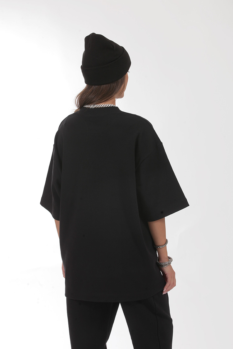 UNISEX LOGO TOP WITH FRONT POCKET BLACK