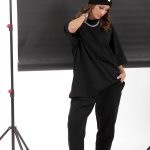 UNISEX LOGO TOP WITH FRONT POCKET BLACK