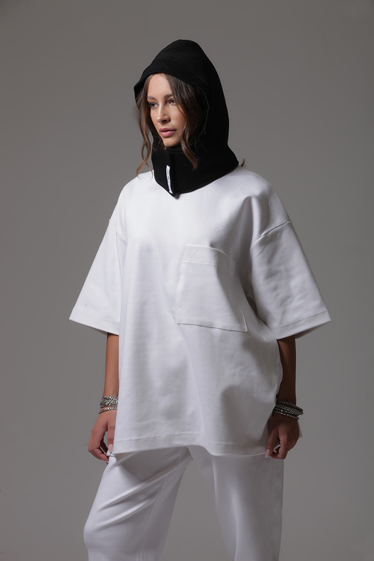 UNISEX LOGO TOP WITH FRONT POCKET WHITE