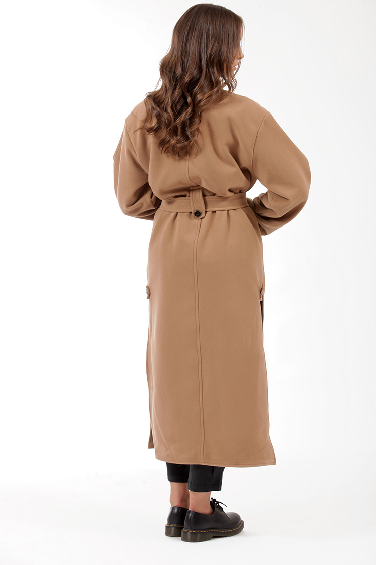 LONG BELTED COAT WITH SIDE SLITS CAMEL