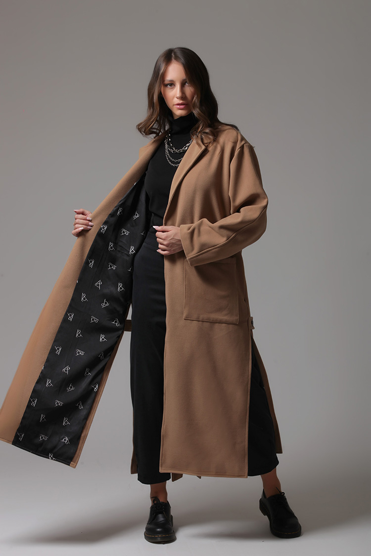 LONG BELTED COAT WITH SIDE SLITS CAMEL