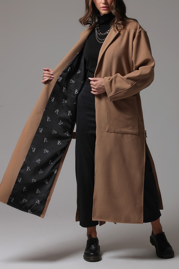 LONG BELTED COAT WITH SIDE SLITS CAMEL