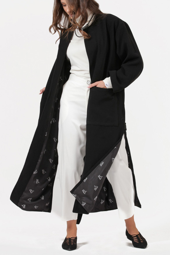 LONG BELTED COAT WITH SIDE SLITS BLACK