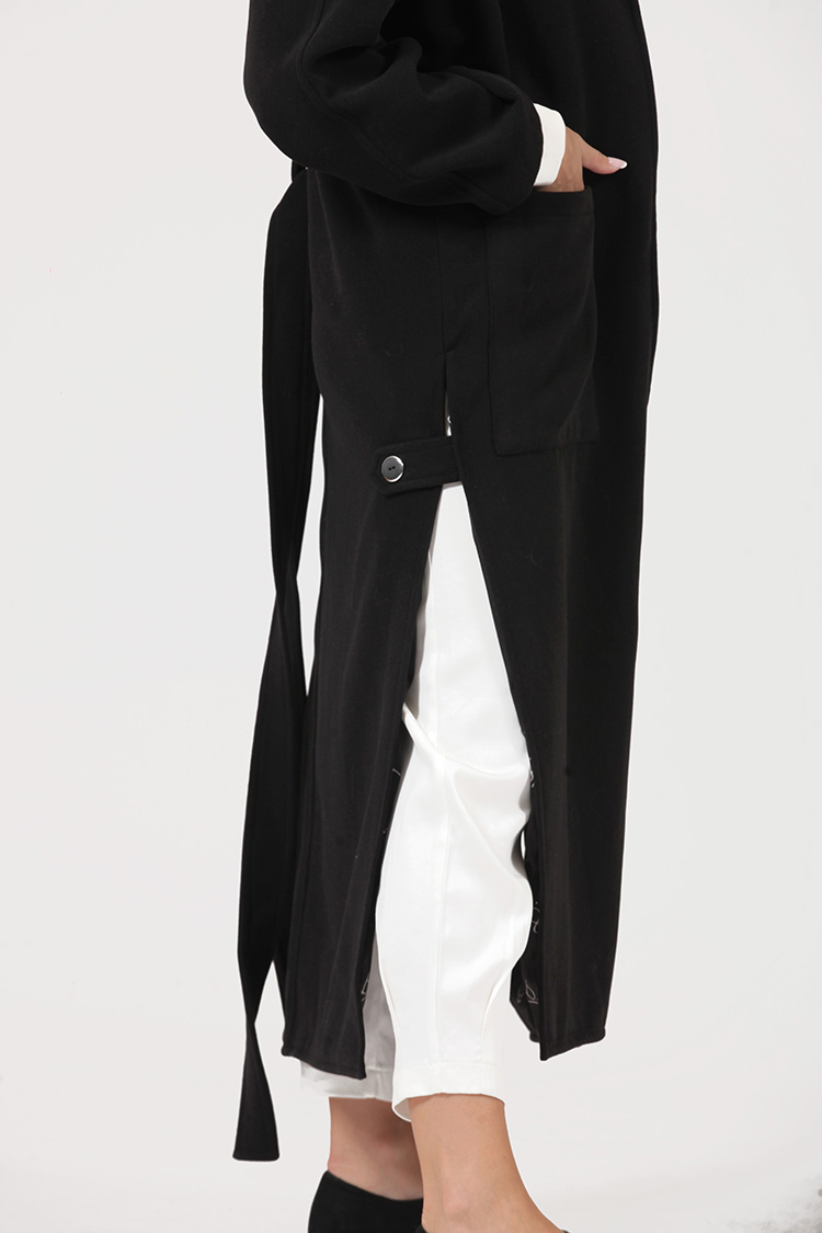 LONG BELTED COAT WITH SIDE SLITS BLACK