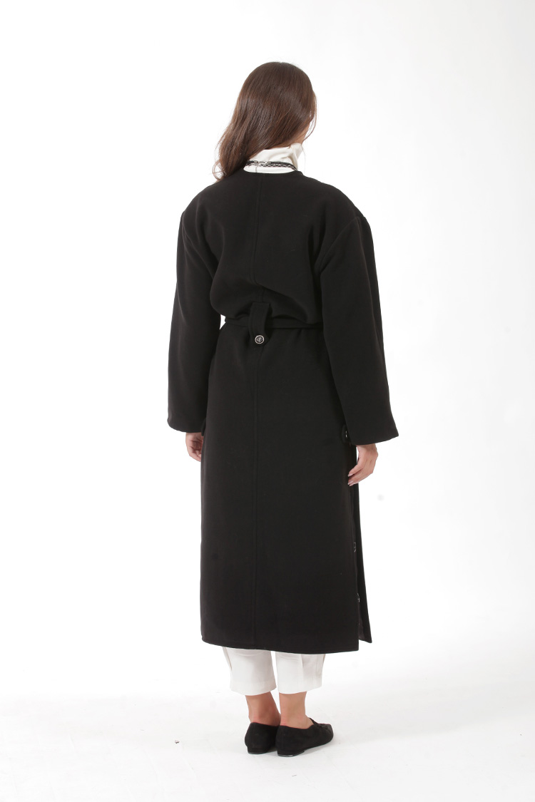 LONG BELTED COAT WITH SIDE SLITS BLACK