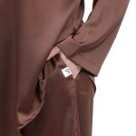 WIDE-LEG SATIN PANTS IN CLOCOLATE