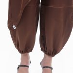 WIDE-LEG SATIN PANTS IN CLOCOLATE