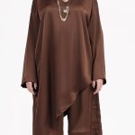 ASYMMETRICAL SATIN OVERSIZED TOP- CHOCOLATE