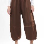 WIDE-LEG SATIN PANTS IN CLOCOLATE