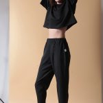 CROPPED TROUSERS WITH ELASTICATED WAIST — BLACK
