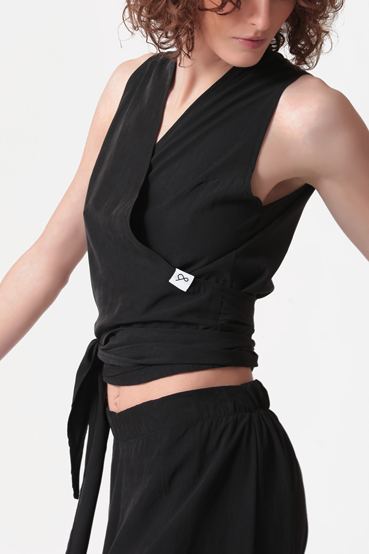 CRUISE TOP — BLACK