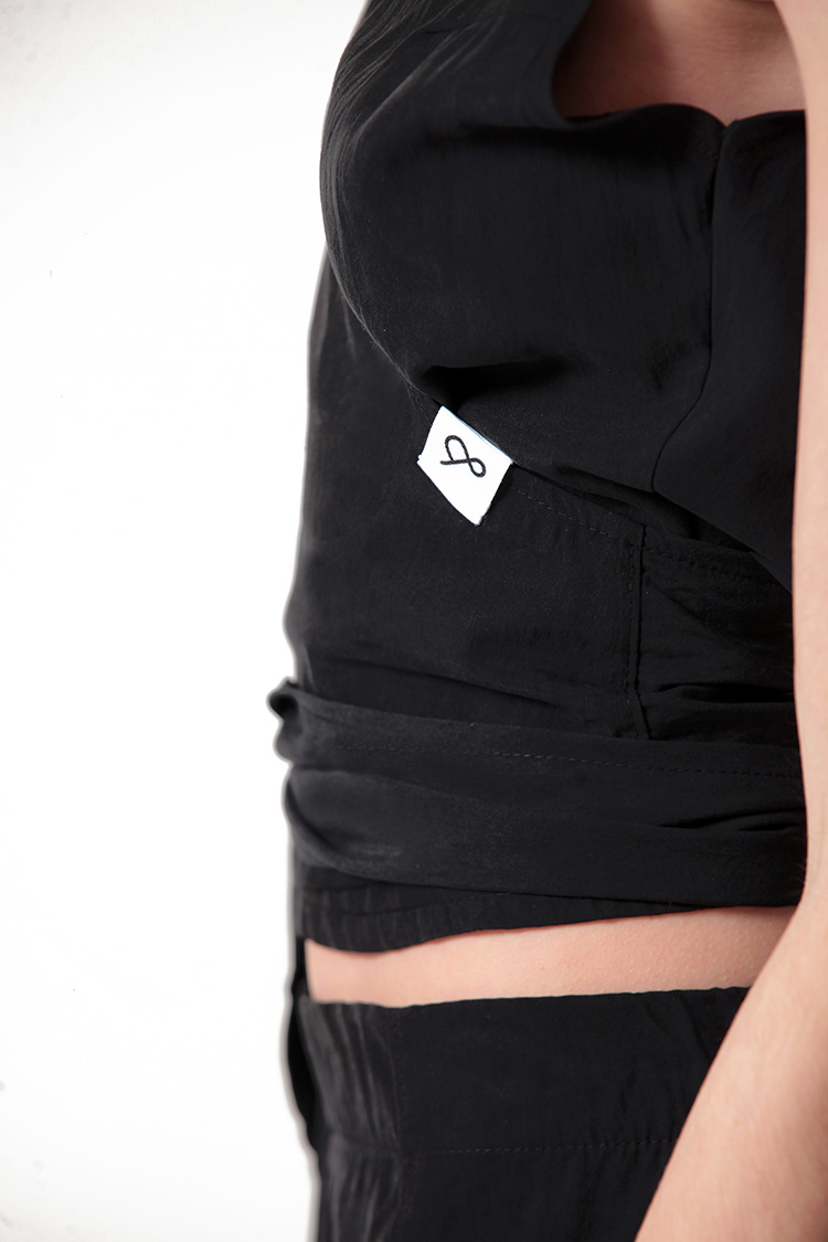 CRUISE TOP — BLACK