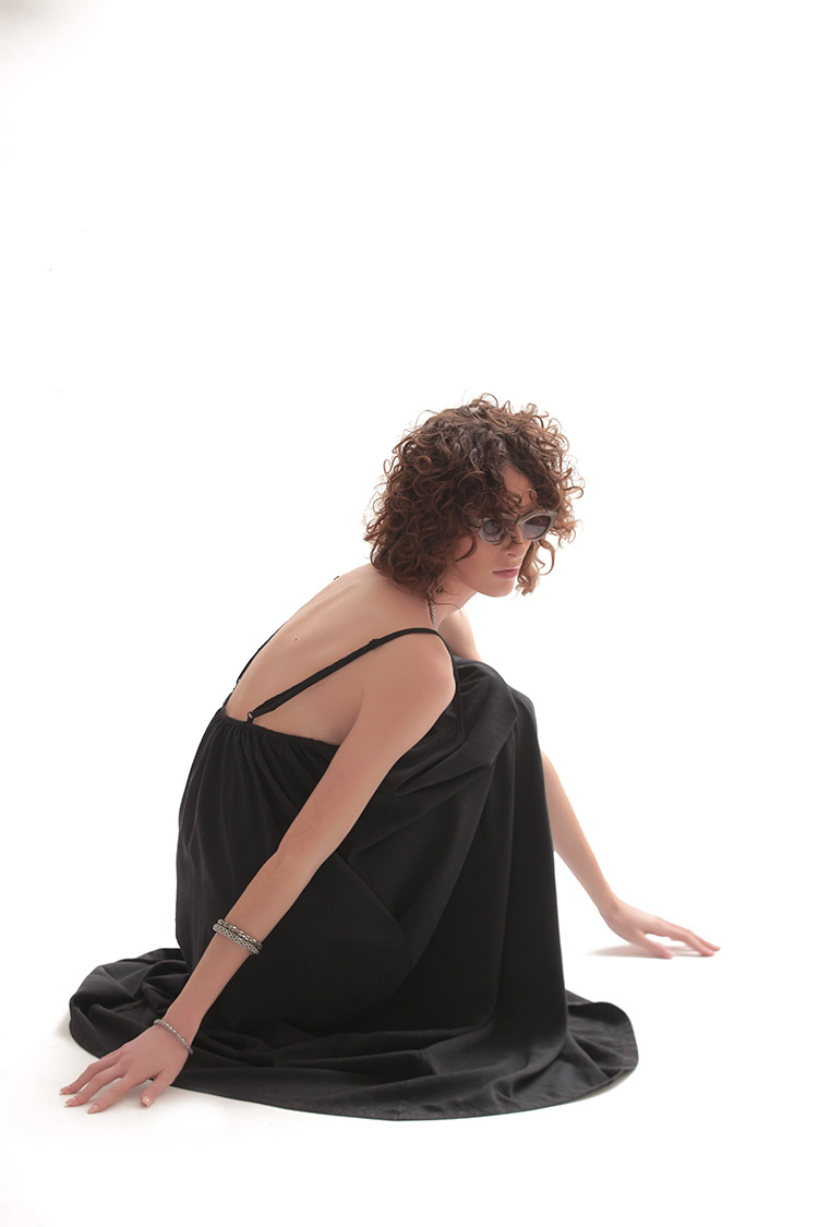 LONG DRESS WITH A DEEP BACK — BLACK