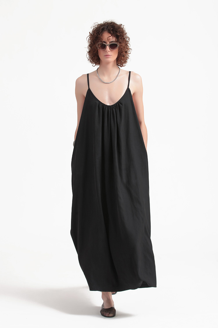 LONG DRESS WITH A DEEP BACK — BLACK