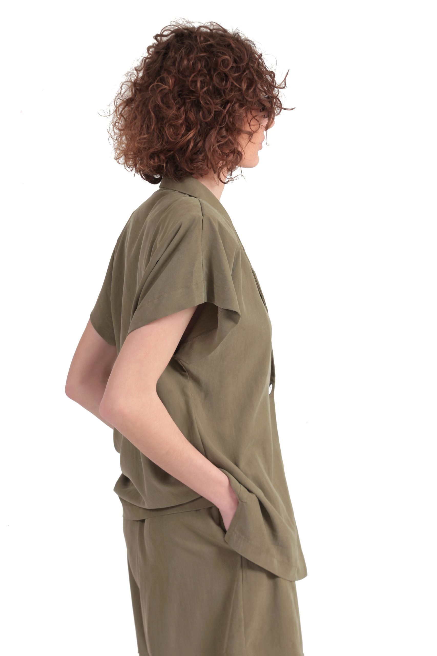 BLAZER WITH OVERSIZED SHOULDERS AND LOGO BUTTON DETAIL — CHAKI