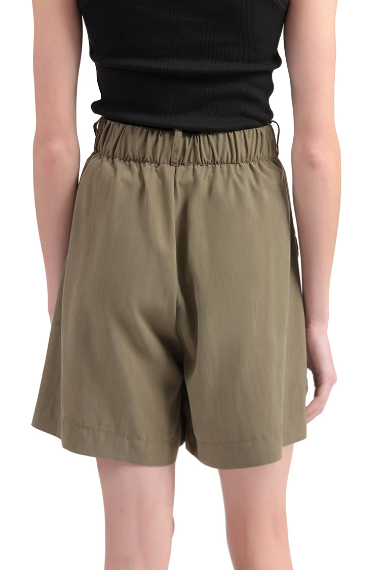 BERMUDA SHORTS WITH ELASTICATED WAIST AND LOGO BUTTON DETAIL — CHAKI
