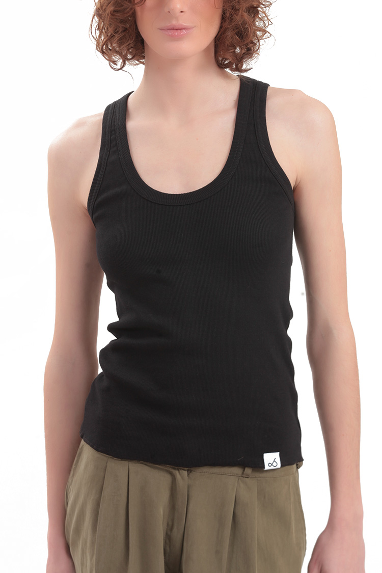 SLEEVELESS RIBBED FITTED TOP — BLACK