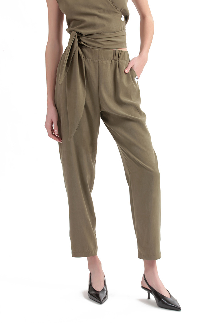 CROPPED TROUSERS WITH ELASTICATED WAIST — CHAKI