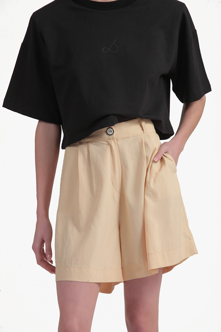 BERMUDA SHORTS WITH ELASTICATED WAIST AND LOGO BUTTON DETAIL — BUTTER