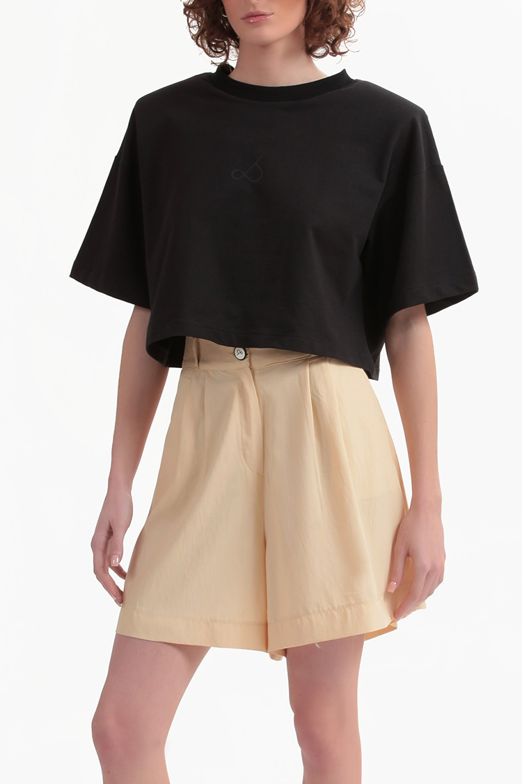 BERMUDA SHORTS WITH ELASTICATED WAIST AND LOGO BUTTON DETAIL — BUTTER