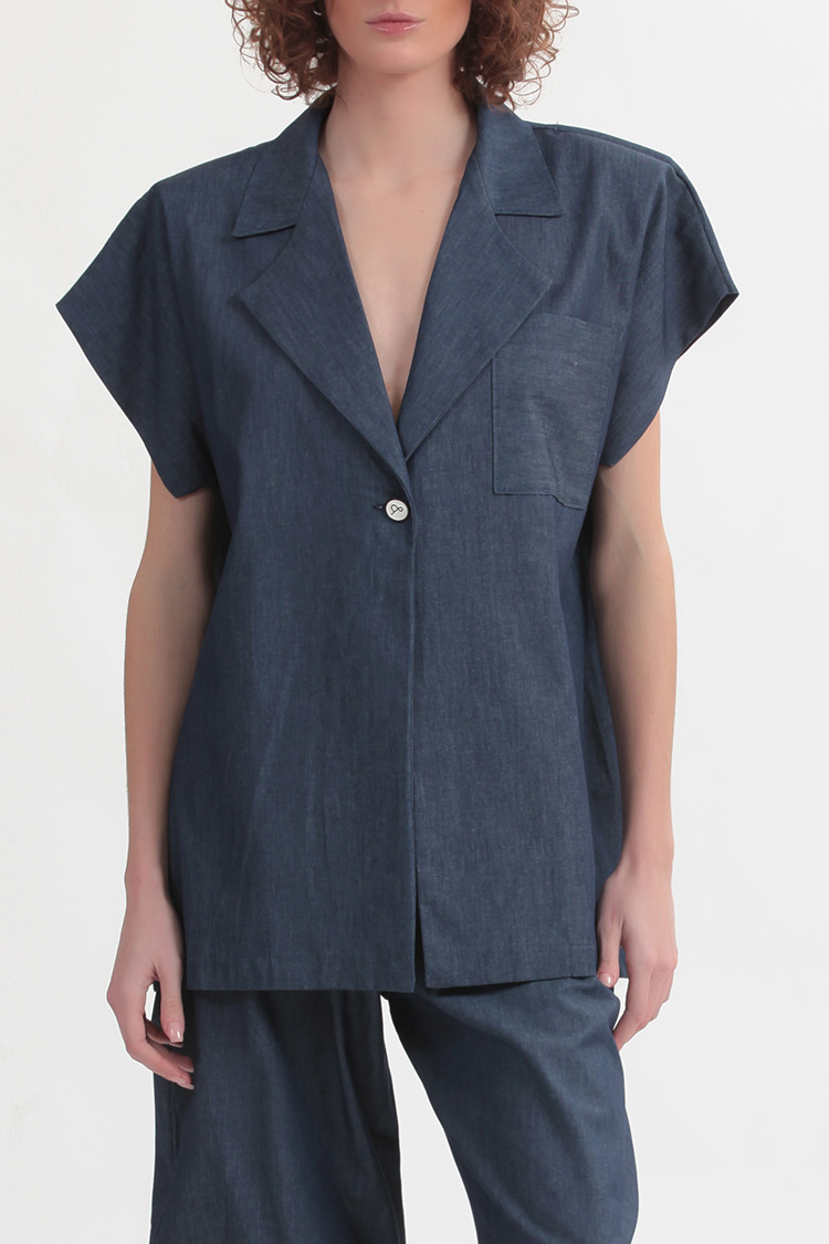 SHORT SLEEVE BLAZER WITH OVERSIZED SHOULDERS AND LOGO BUTTON DETAIL — DENIM