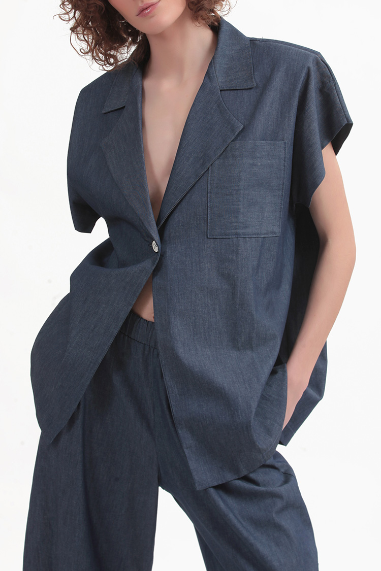 SHORT SLEEVE BLAZER WITH OVERSIZED SHOULDERS AND LOGO BUTTON DETAIL — DENIM