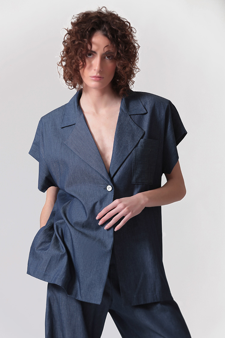 SHORT SLEEVE BLAZER WITH OVERSIZED SHOULDERS AND LOGO BUTTON DETAIL — DENIM