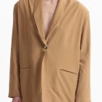 UNISEX BLAZER WITH OVERSIZED SHOULDERS AND LOGO BUTTON DETAIL — BEIGE