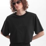 T SHIRT WITH OVERSIZED SHOULDERS AND LOGO — BLACK