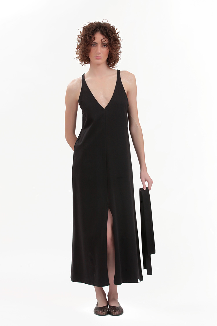 LONG DRESS WITH A FRONT SLIT — BLACK