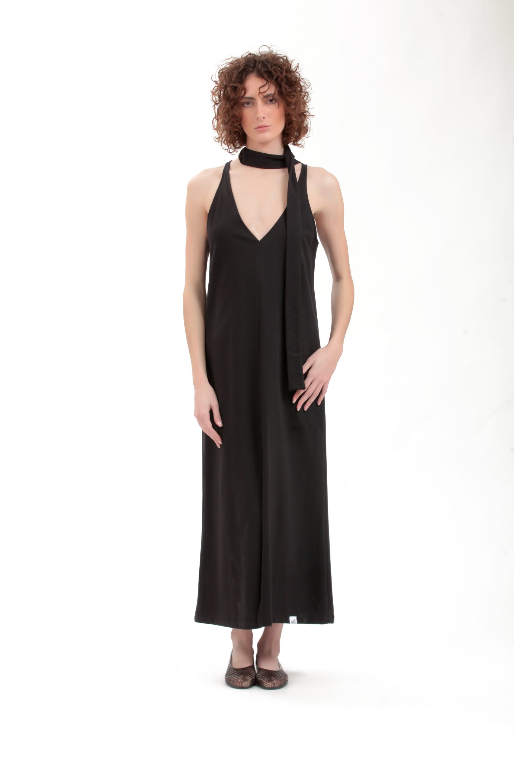 LONG DRESS WITH A FRONT SLIT — BLACK