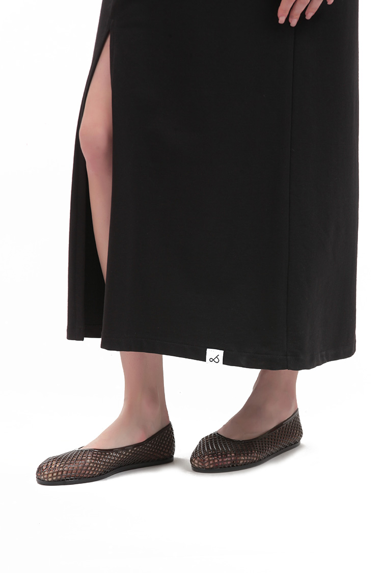LONG DRESS WITH A FRONT SLIT — BLACK