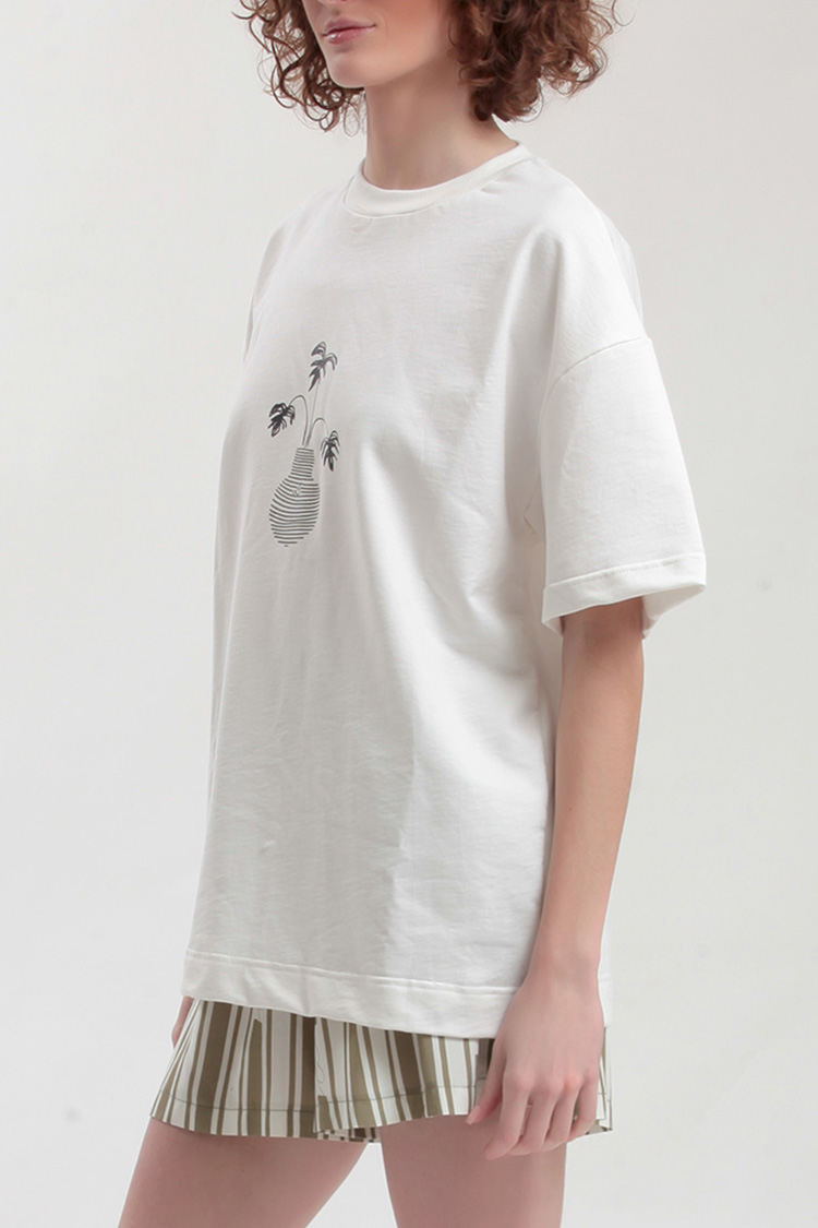 UNISEX T SHIRT WITH FLOWER POT LOGO — WHITE