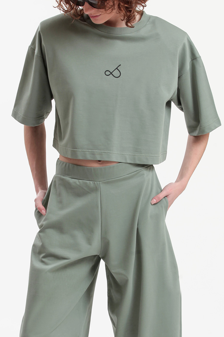T SHIRT WITH OVERSIZED SHOULDERS AND LOGO — OLIVE