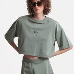 T SHIRT WITH OVERSIZED SHOULDERS AND LOGO — OLIVE