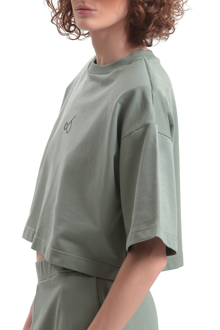 T SHIRT WITH OVERSIZED SHOULDERS AND LOGO — OLIVE
