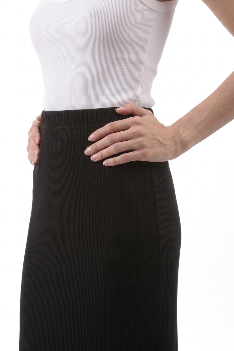 SLIM FIT SKIRT-BLACK