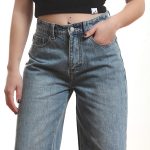 WOMEN’S HIGH-WAISTED BARREL LEG JEANS